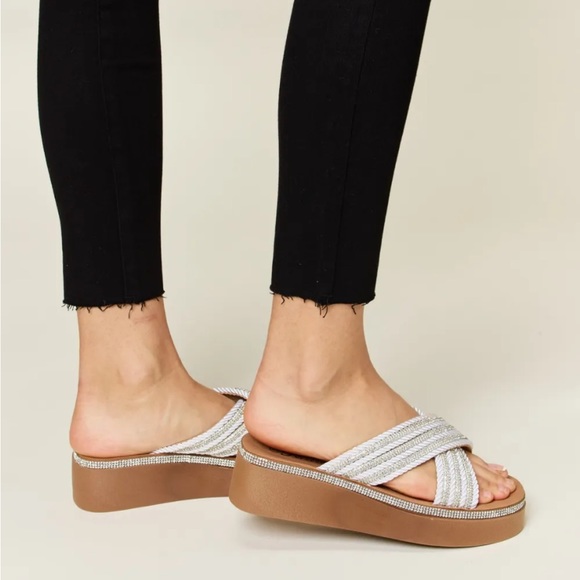 Strappy Sparkly Wedge Slip On’s - Picture 6 of 7